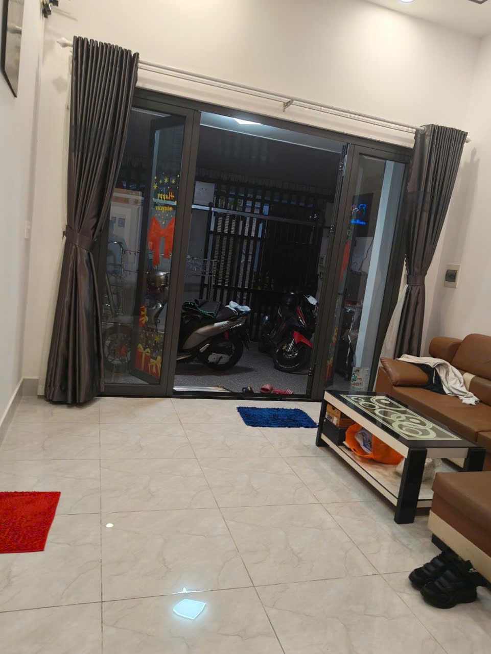 NHà DT 110M2, 4,8x23, Giá: 5,6 tỉ. Hẻm xe hơi lớn sát Vinhome Đường Lê Văn Việt